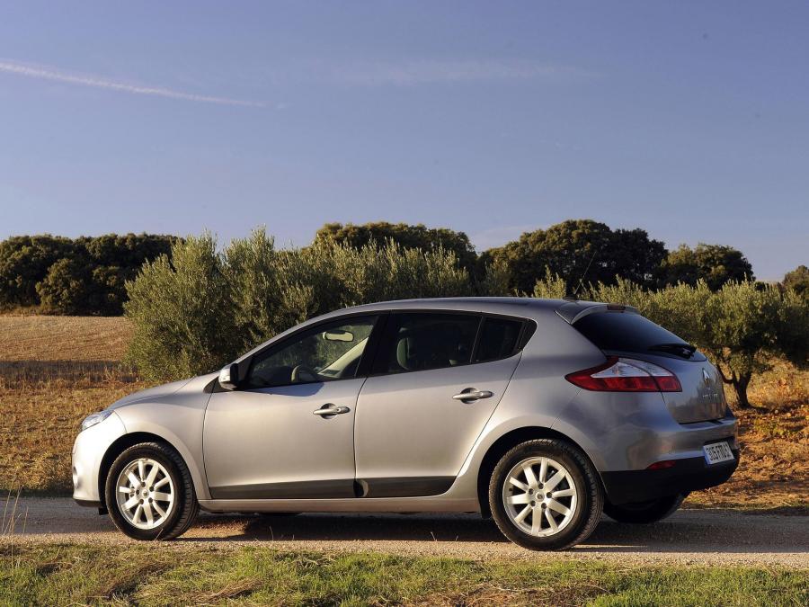  Renault Megane 2008 года  (фото 22 из 146)